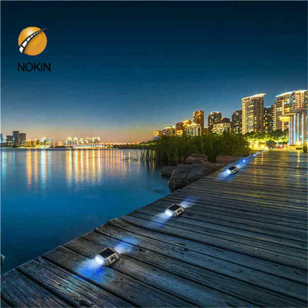 www.amazon.com › JACKYLED-Weatherproof-WirelessSolar Deck Light 1-Pack JACKYLED Solar Dock Light Path Road 